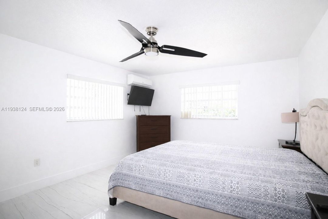 En Venta: $675,000 (3 camas, 2 baños, 1425 Pies cuadrados)