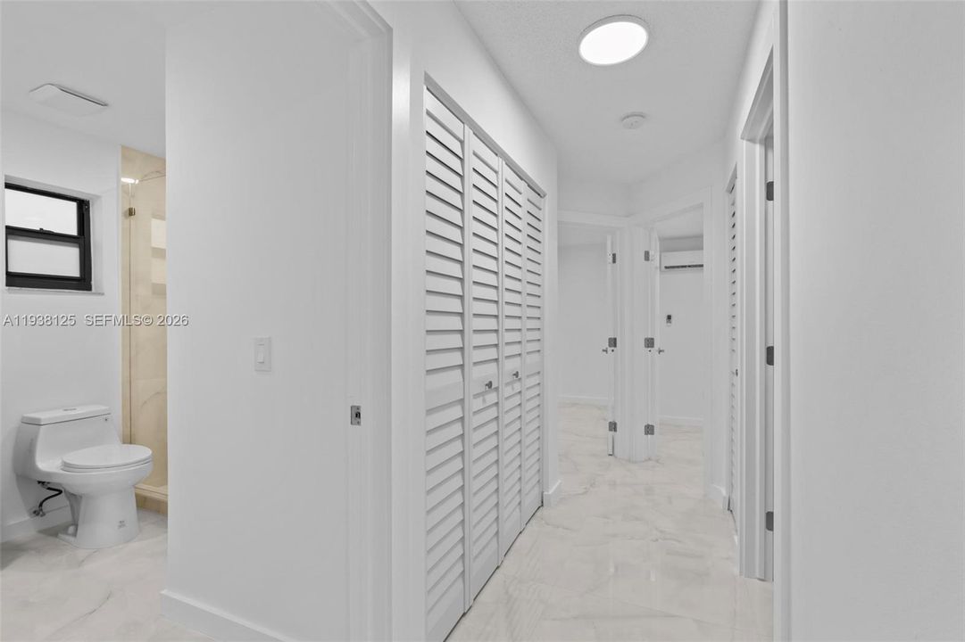 En Venta: $590,000 (4 camas, 2 baños, 1353 Pies cuadrados)