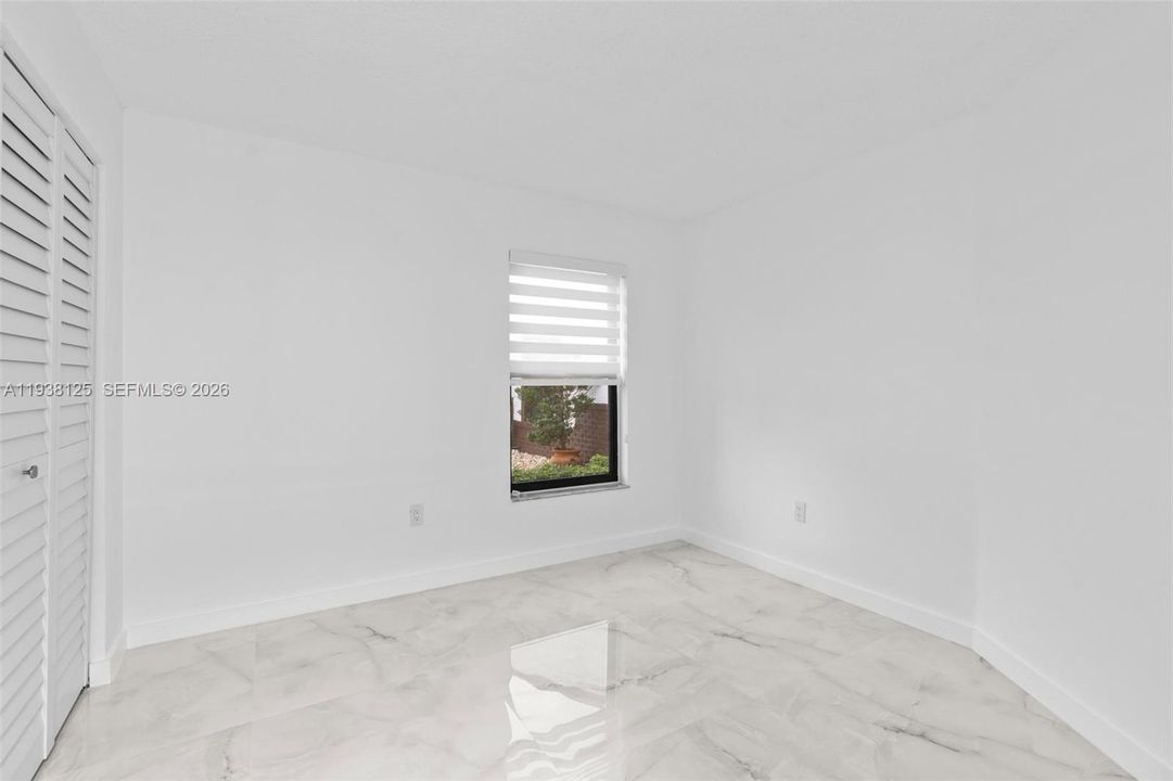 En Venta: $590,000 (4 camas, 2 baños, 1353 Pies cuadrados)