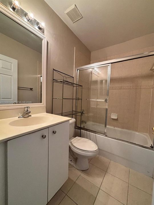 出租: $2,700 (3 贝兹, 2 浴室, 1306 平方英尺)