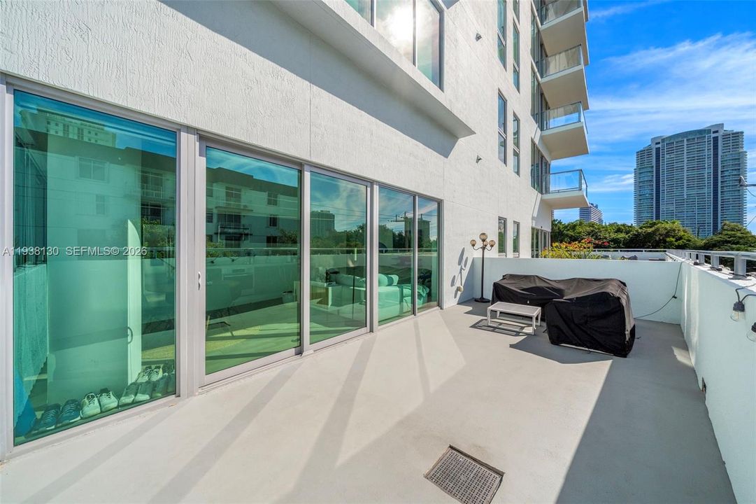 В аренду: $3,950 (2 спален, 2 ванн, 962 Квадратных фут)