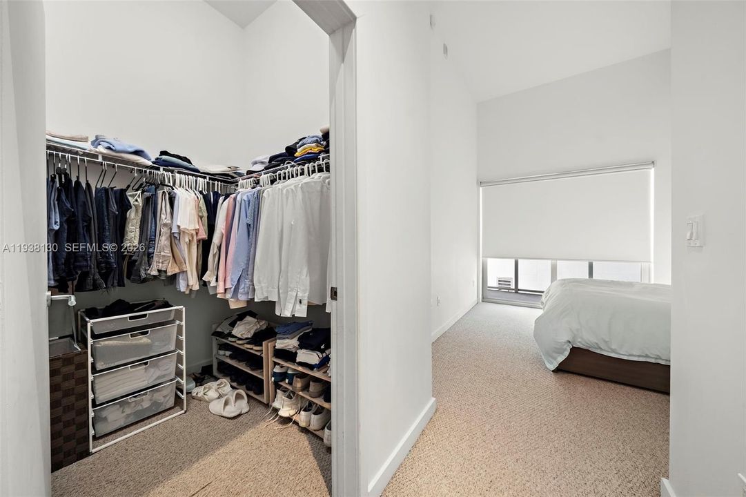 В аренду: $3,950 (2 спален, 2 ванн, 962 Квадратных фут)