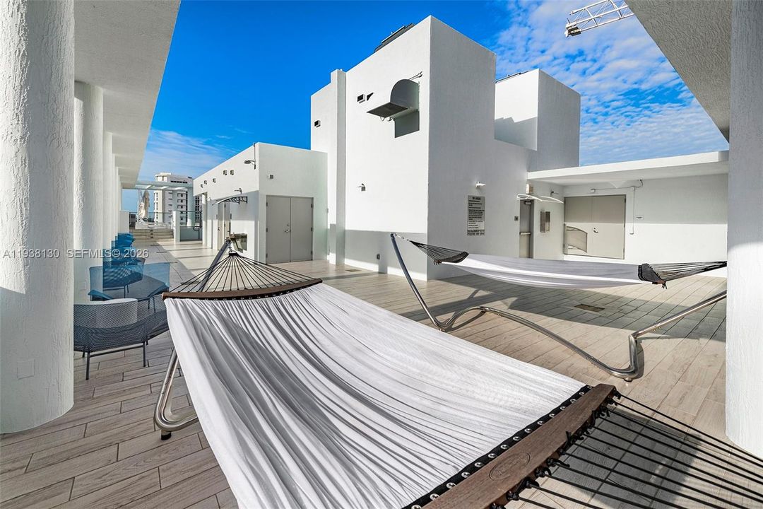 В аренду: $3,950 (2 спален, 2 ванн, 962 Квадратных фут)