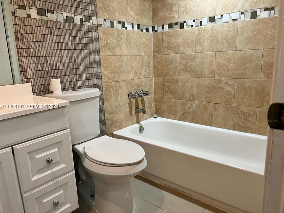 En Renta: $1,950 (2 camas, 1 baños, 1123 Pies cuadrados)