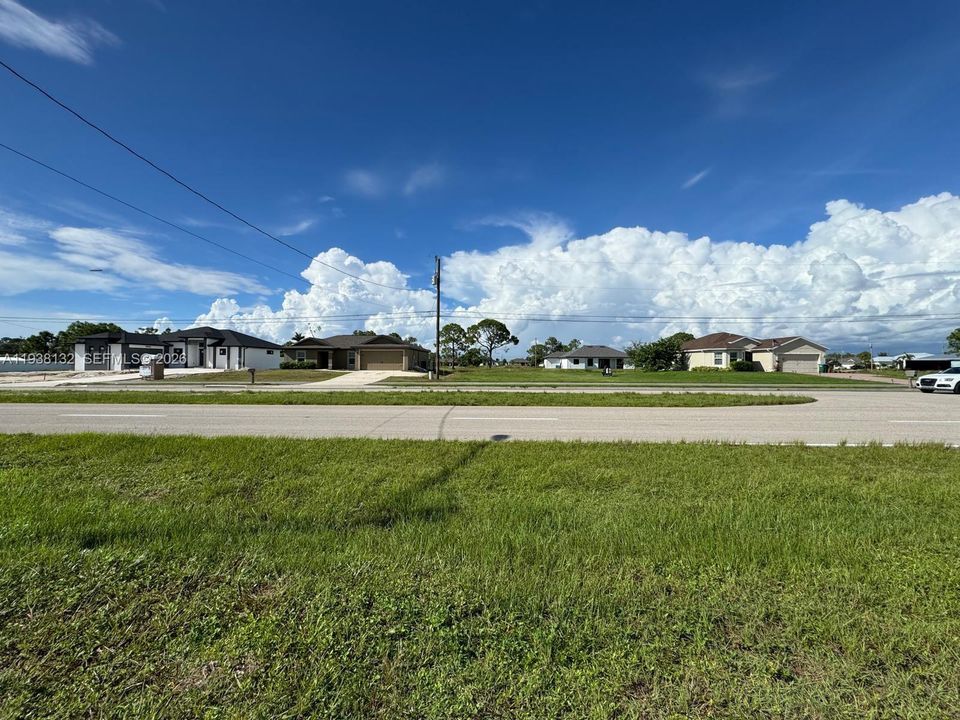 待售: $80,000 (0.28 acres)