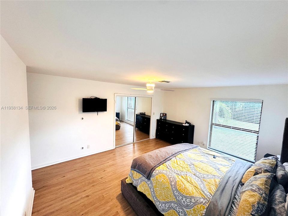 出租: $4,500 (3 贝兹, 2 浴室, 2073 平方英尺)