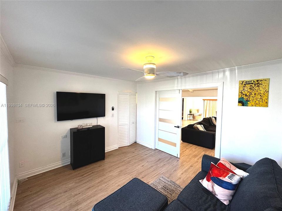 3rd guest room, with closet.