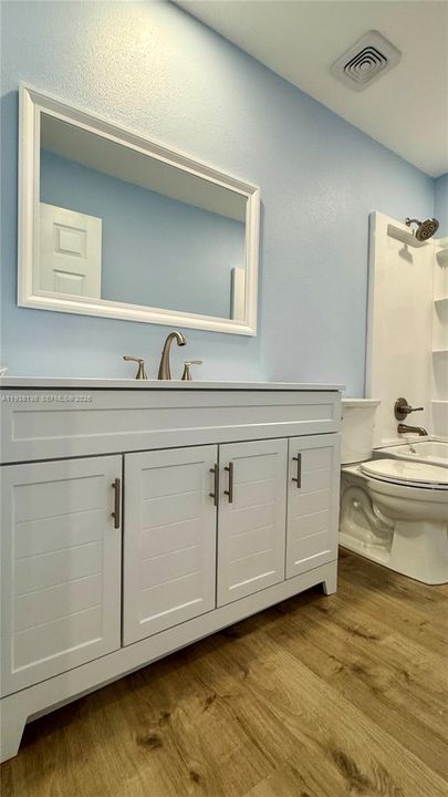 For Sale: $239,900 (2 beds, 2 baths, 1024 Square Feet)