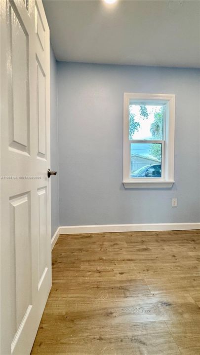 For Sale: $239,900 (2 beds, 2 baths, 1024 Square Feet)