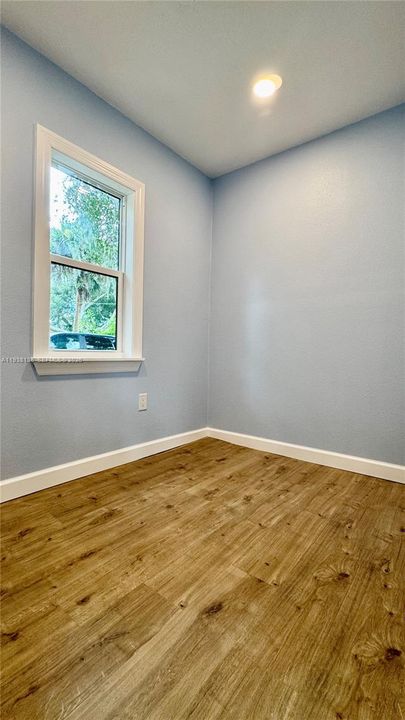 For Sale: $239,900 (2 beds, 2 baths, 1024 Square Feet)