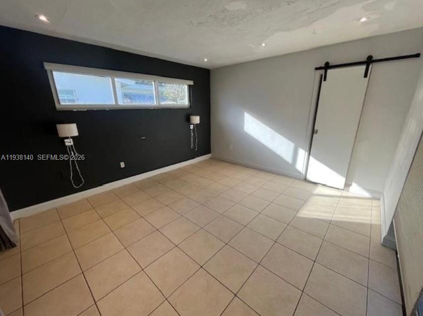 For Sale: $419,999 (2 beds, 2 baths, 1200 Square Feet)