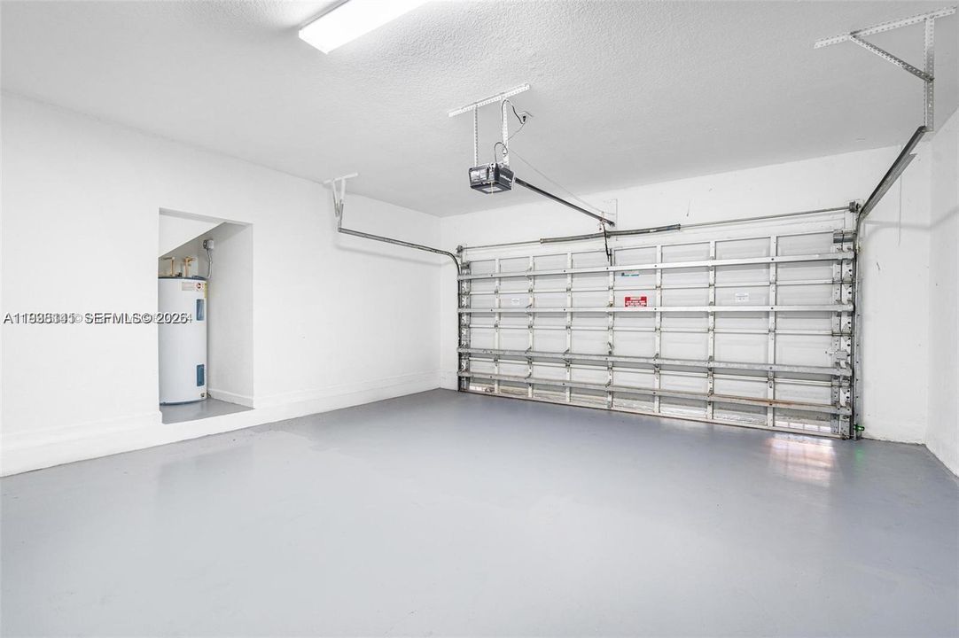 出租: $4,300 (5 贝兹, 3 浴室, 2692 平方英尺)