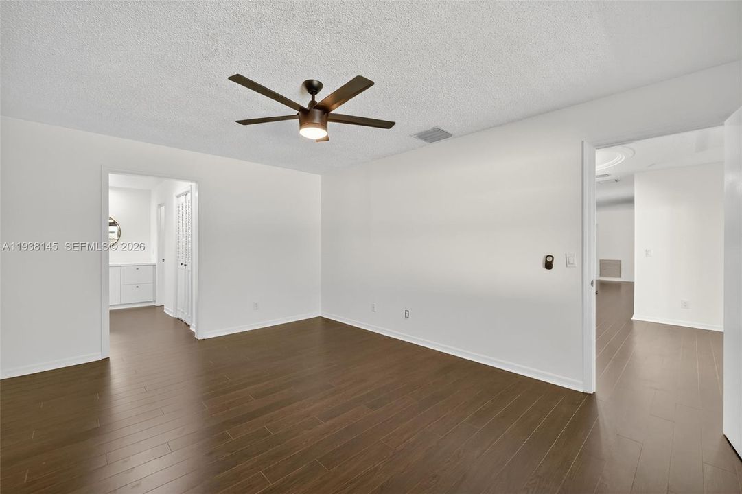 待售: $380,000 (3 贝兹, 2 浴室, 1730 平方英尺)