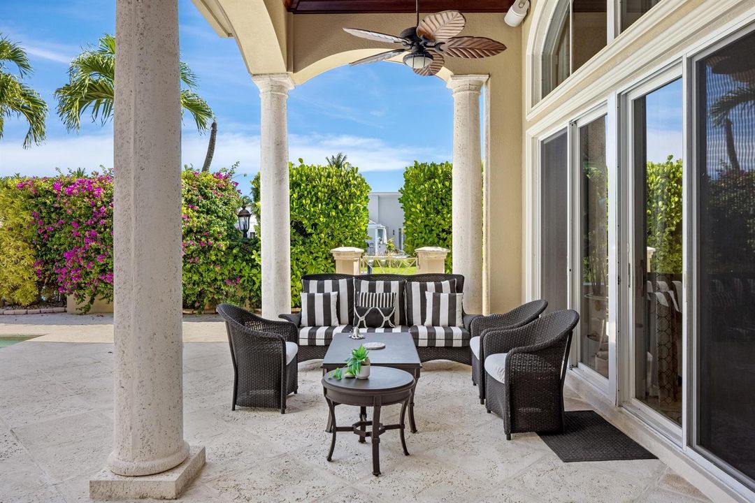 Patio 24