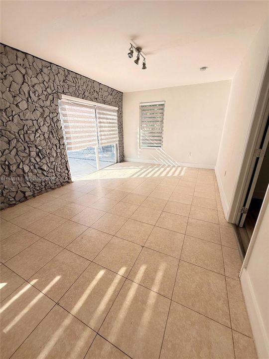 For Sale: $540,000 (4 beds, 2 baths, 1685 Square Feet)