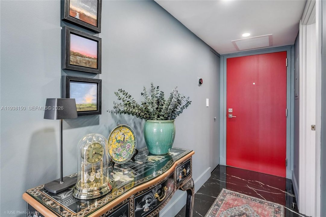 For Rent: $6,000 (1 beds, 1 baths, 798 Square Feet)