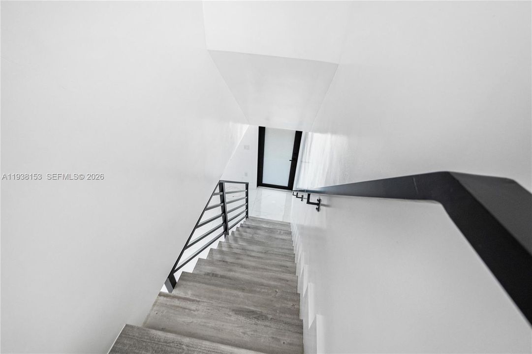 出租: $2,200 (2 贝兹, 1 浴室, 6090 平方英尺)