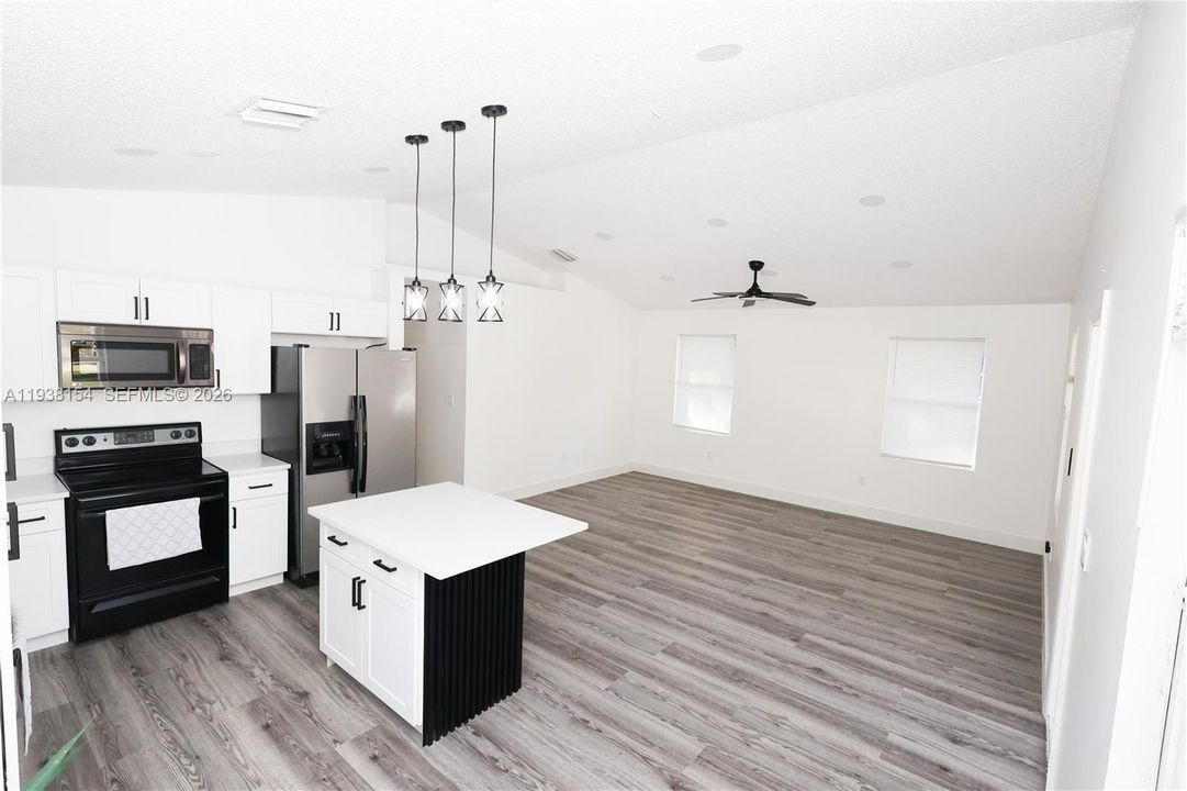 En Venta: $450,000 (3 camas, 1 baños, 1118 Pies cuadrados)