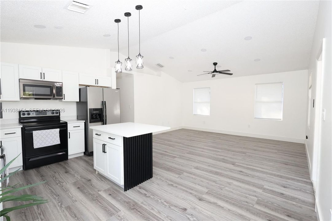 En Venta: $450,000 (3 camas, 1 baños, 1118 Pies cuadrados)