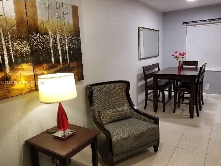 В аренду: $2,175 (2 спален, 1 ванн, 1712 Квадратных фут)