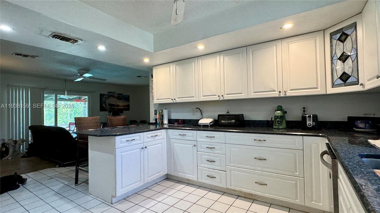 For Sale: $539,000 (3 beds, 2 baths, 1379 Square Feet)