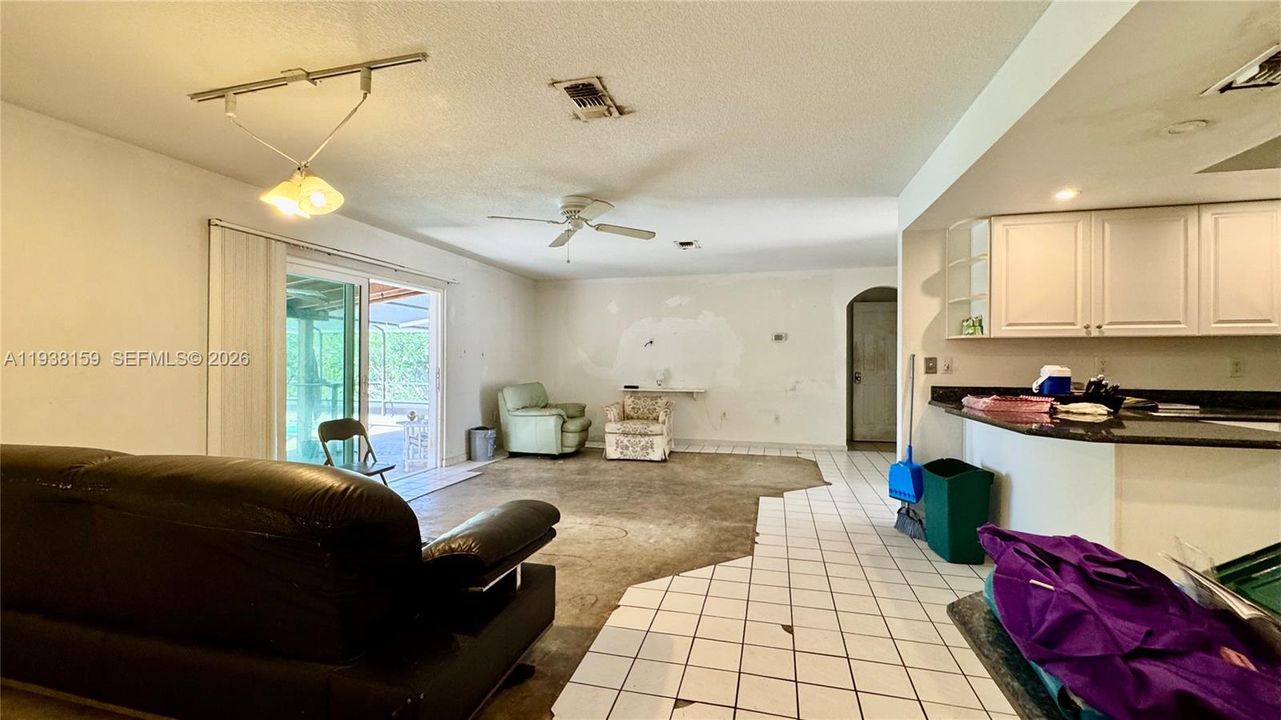 For Sale: $539,000 (3 beds, 2 baths, 1379 Square Feet)