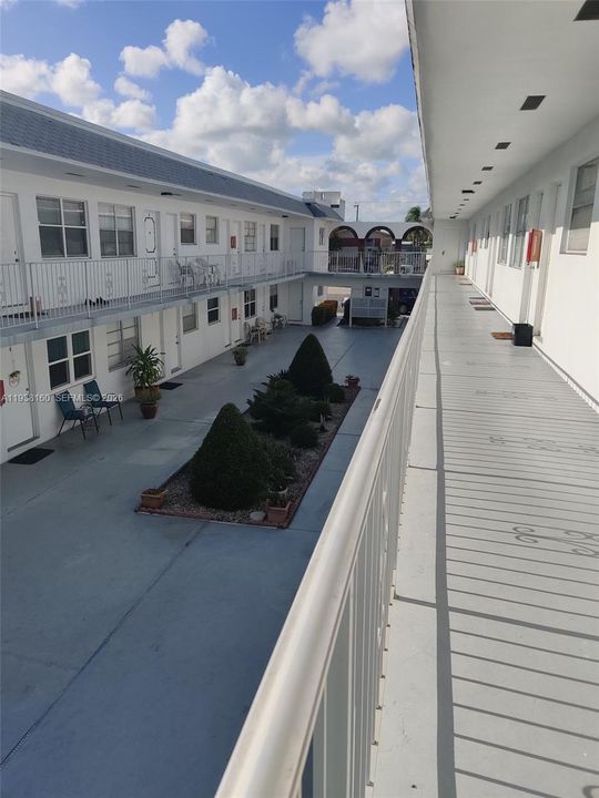 For Rent: $1,500 (1 beds, 1 baths, 562 Square Feet)