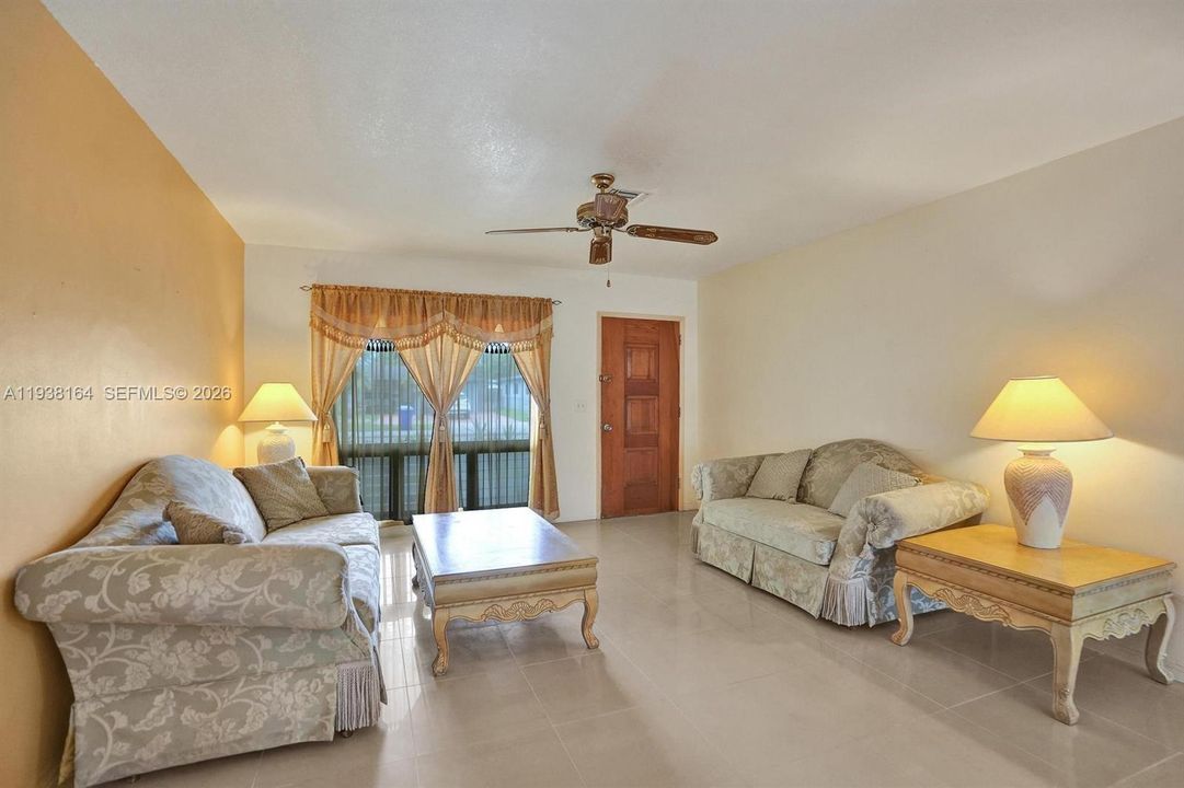 En Venta: $479,800 (3 camas, 2 baños, 1502 Pies cuadrados)