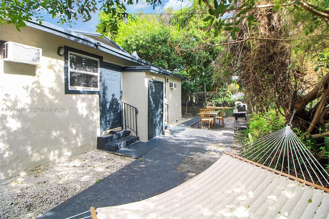 Newly renovated and well maintained.  No hassles.