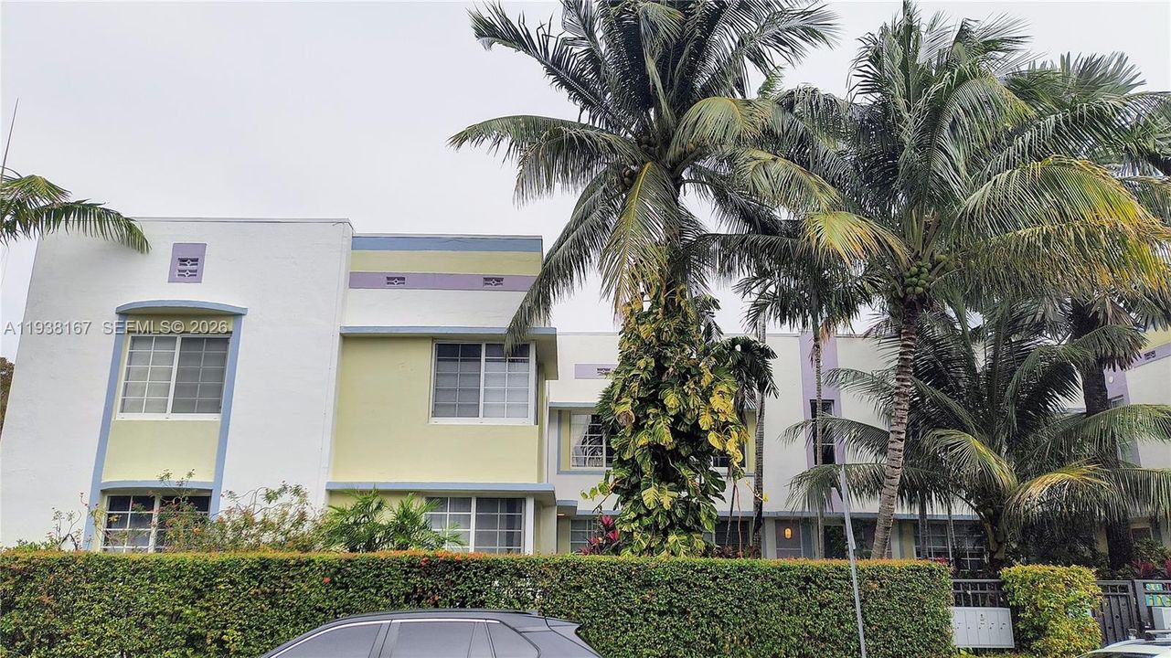 For Rent: $1,800 (0 beds, 1 baths, 430 Square Feet)