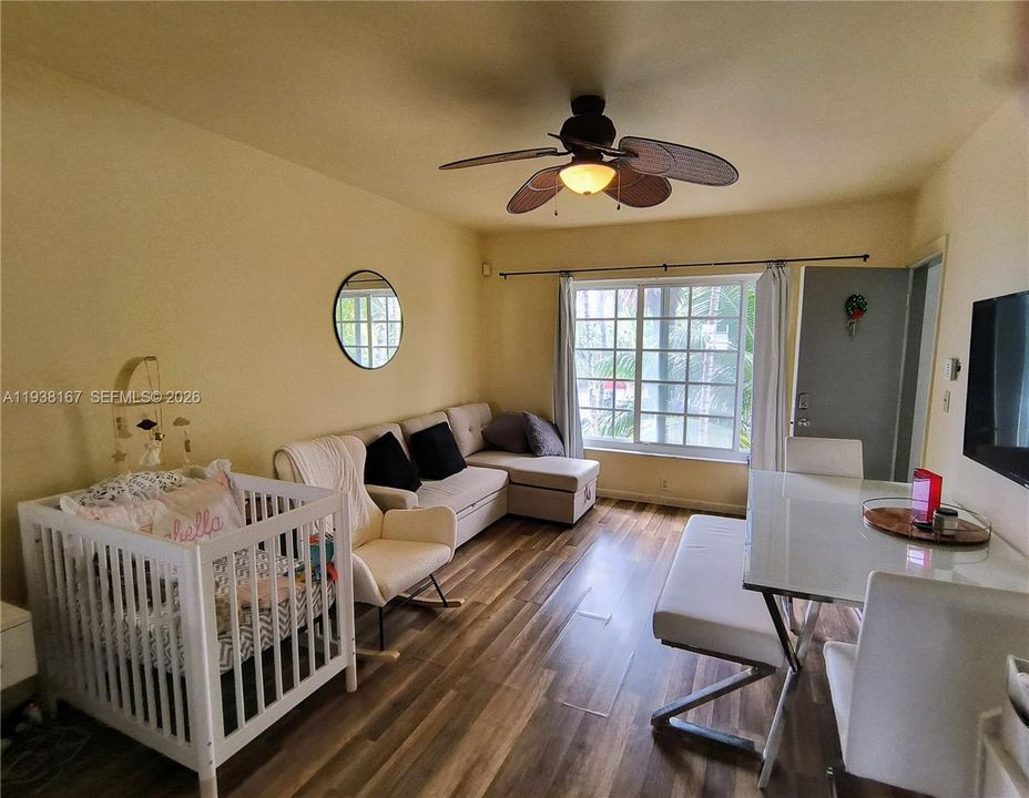 For Rent: $1,800 (0 beds, 1 baths, 430 Square Feet)