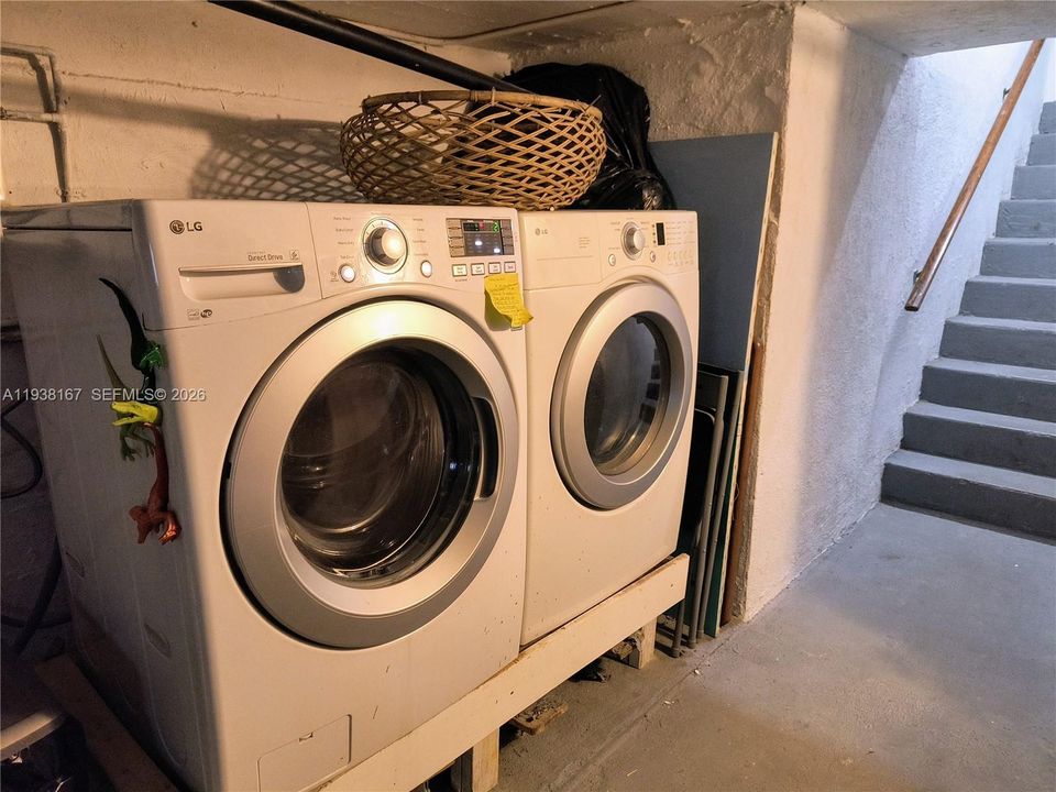 For Rent: $1,800 (0 beds, 1 baths, 430 Square Feet)