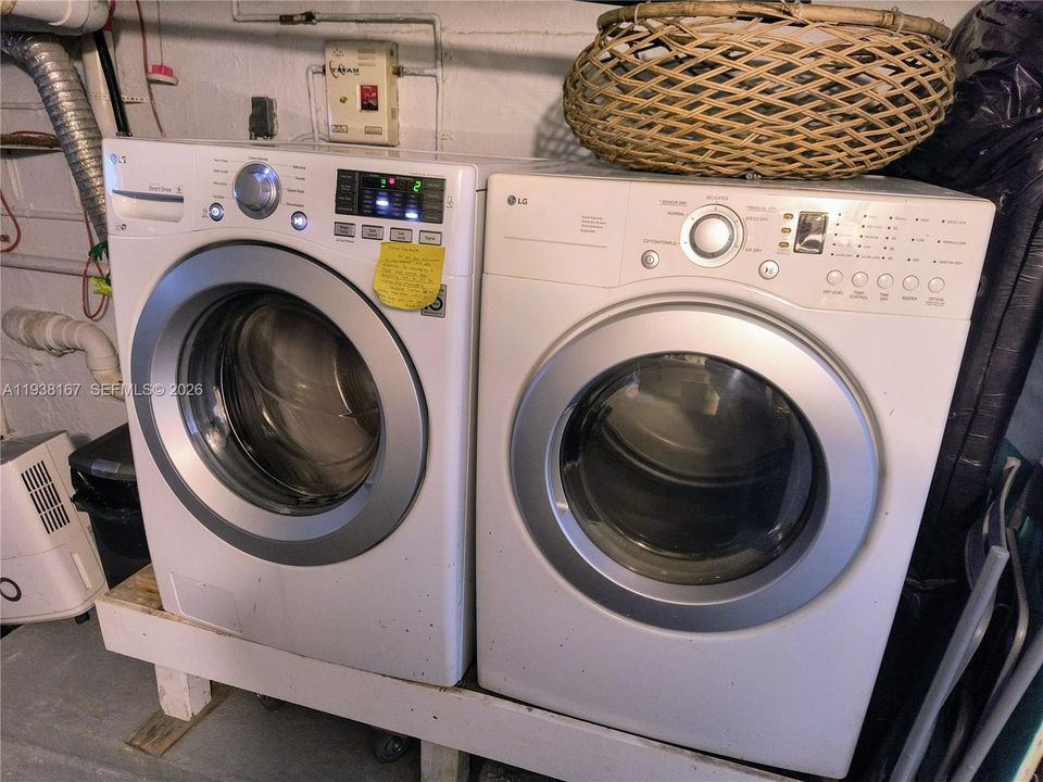 For Rent: $1,800 (0 beds, 1 baths, 430 Square Feet)