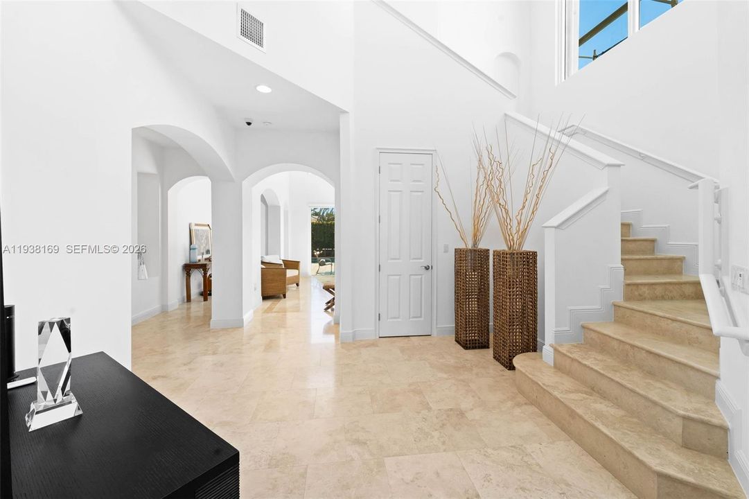 For Sale: $6,480,000 (5 beds, 5 baths, 3941 Square Feet)