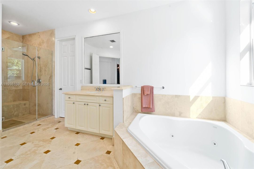 For Sale: $6,480,000 (5 beds, 5 baths, 3941 Square Feet)