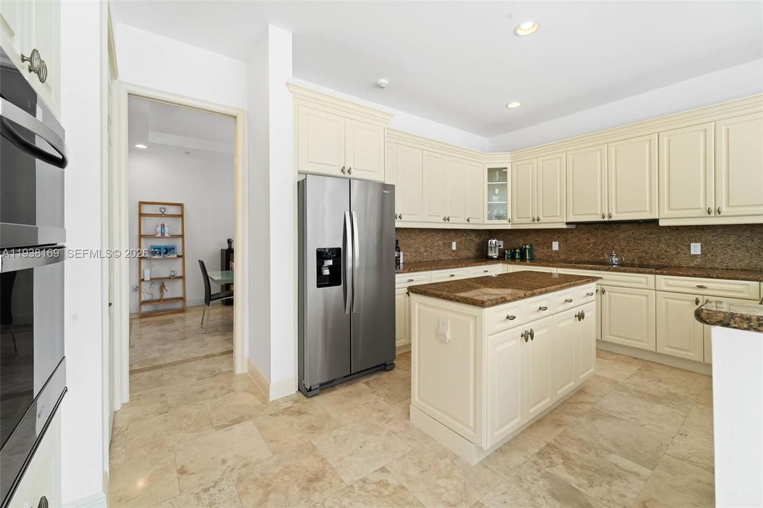 For Sale: $6,480,000 (5 beds, 5 baths, 3941 Square Feet)