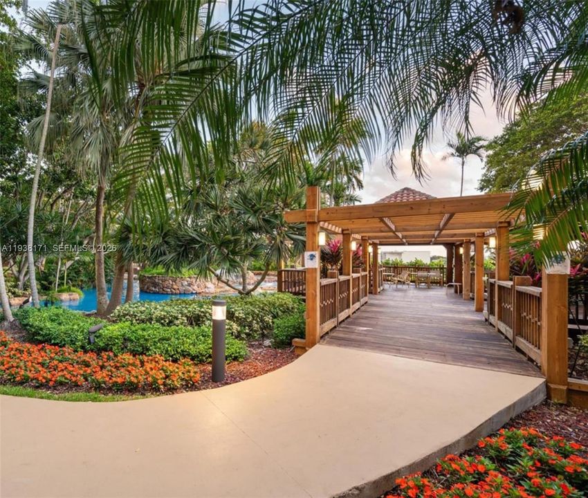 В аренду: $4,000 (2 спален, 2 ванн, 1535 Квадратных фут)