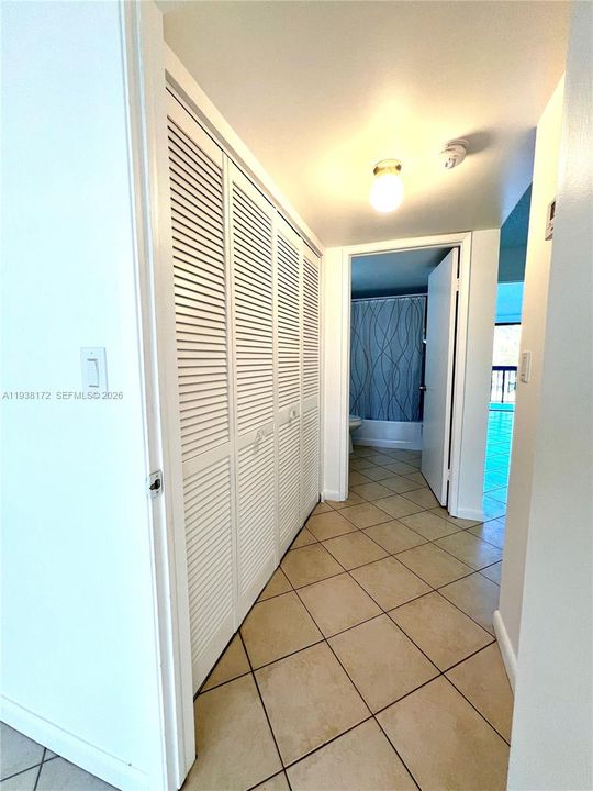 For Rent: $2,160 (1 beds, 1 baths, 773 Square Feet)