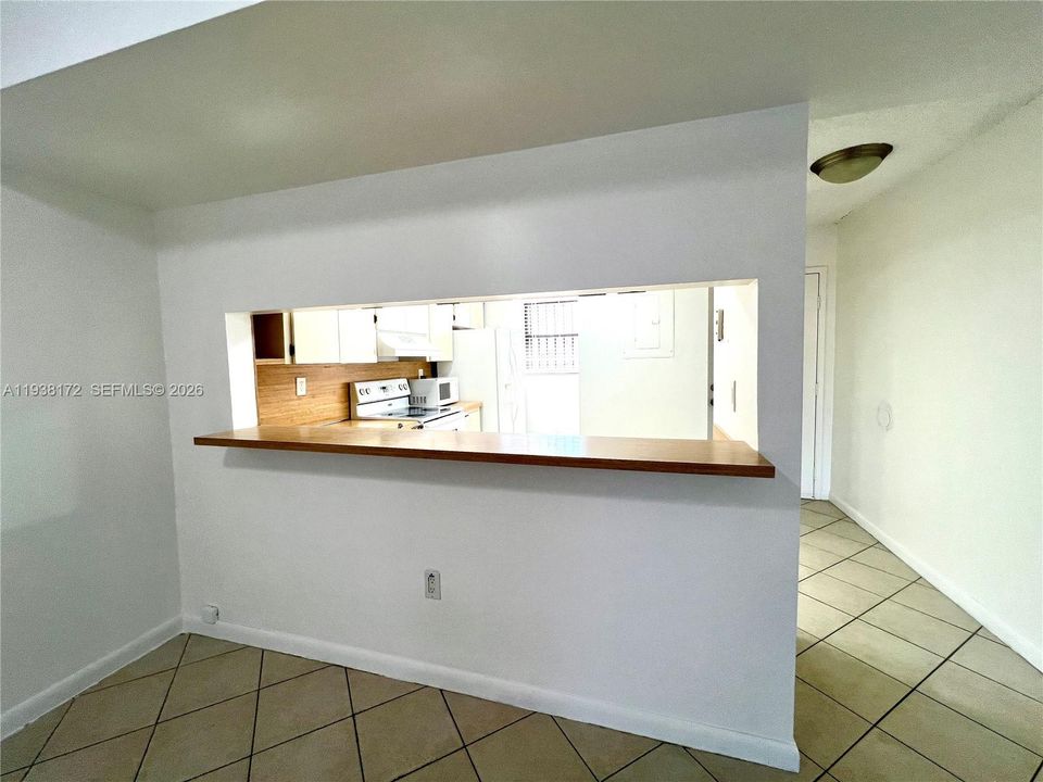 For Rent: $2,160 (1 beds, 1 baths, 773 Square Feet)