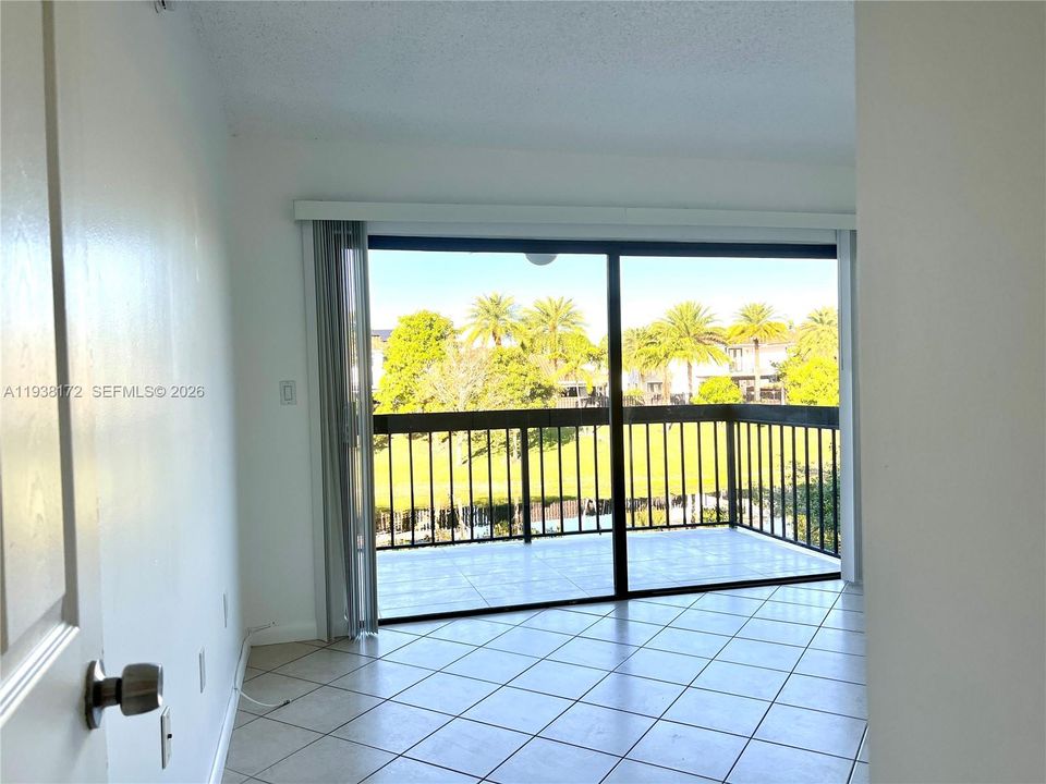 For Rent: $2,160 (1 beds, 1 baths, 773 Square Feet)