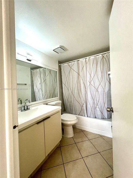 For Rent: $2,160 (1 beds, 1 baths, 773 Square Feet)