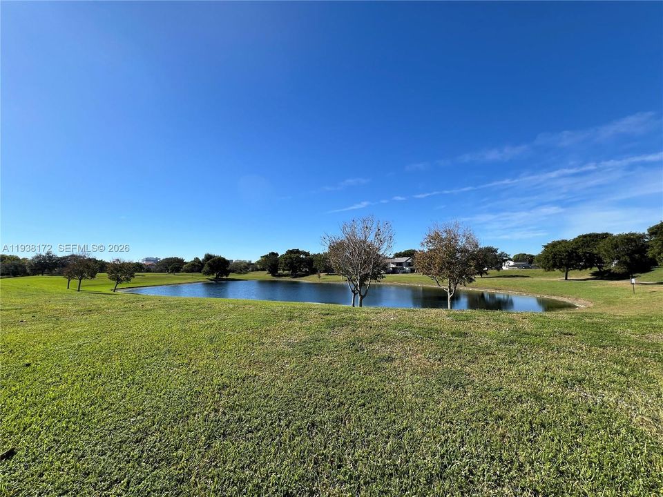 For Rent: $2,160 (1 beds, 1 baths, 773 Square Feet)