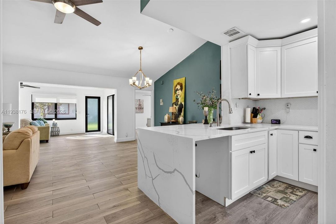 待售: $375,000 (2 贝兹, 2 浴室, 1491 平方英尺)