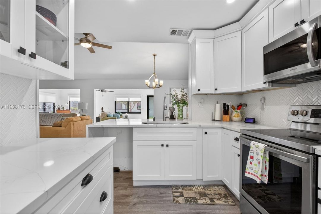 待售: $375,000 (2 贝兹, 2 浴室, 1491 平方英尺)