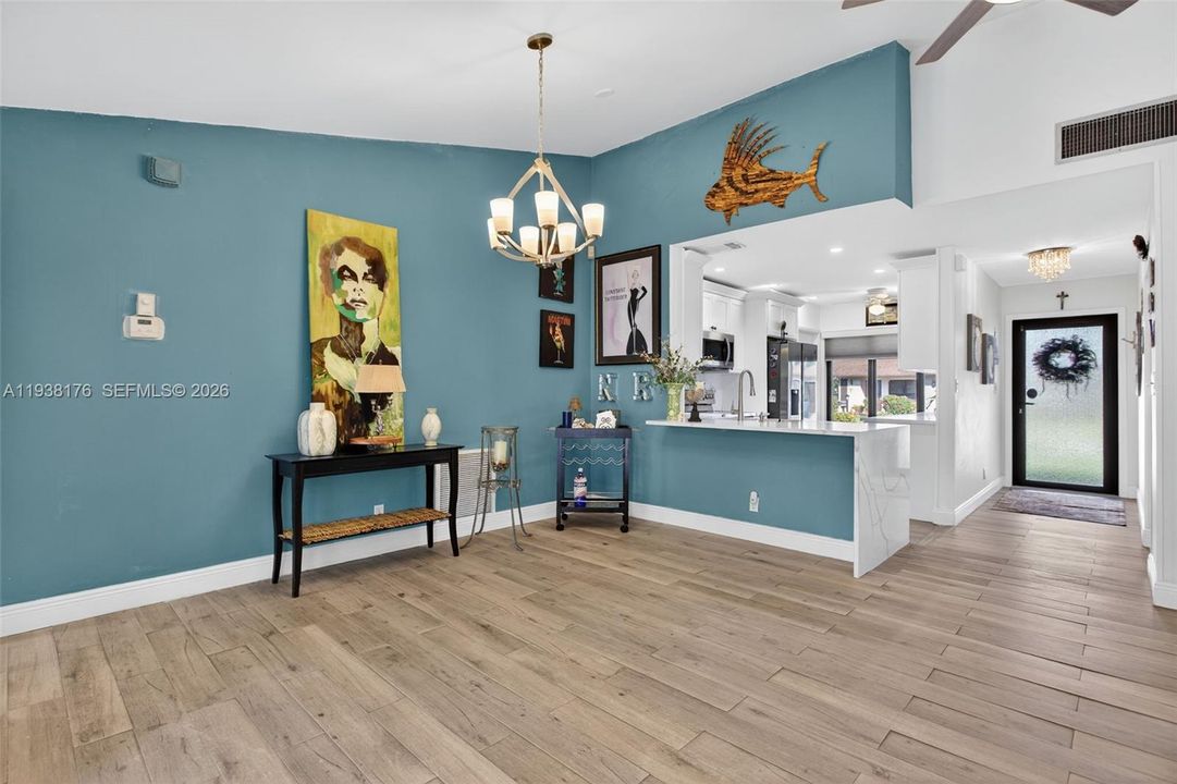 待售: $375,000 (2 贝兹, 2 浴室, 1491 平方英尺)