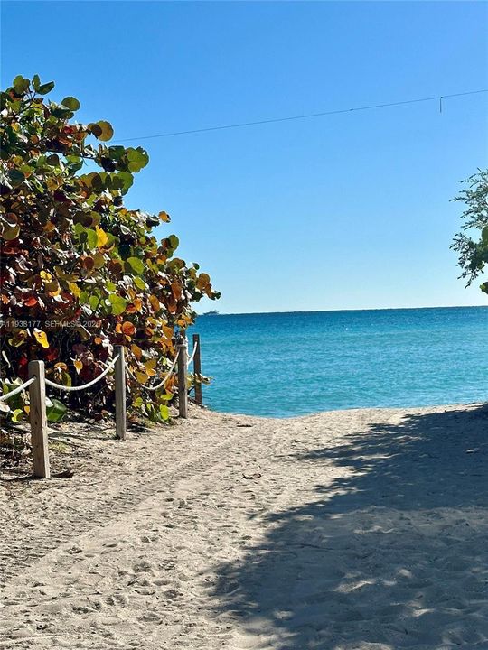 待售: $929,000 (2 贝兹, 2 浴室, 1700 平方英尺)