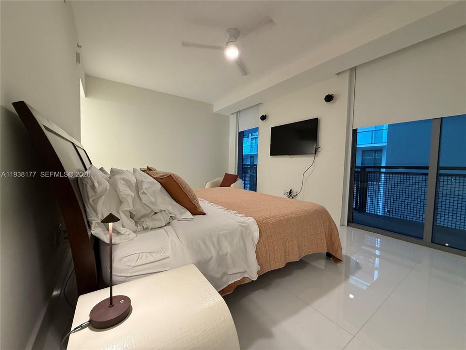 待售: $929,000 (2 贝兹, 2 浴室, 1700 平方英尺)