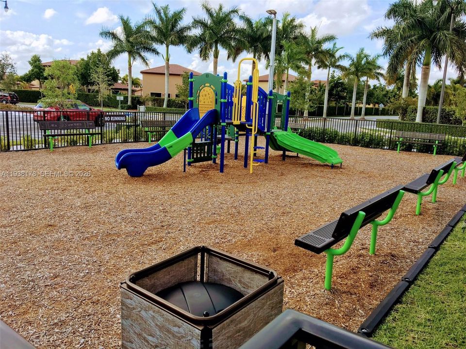 В аренду: $4,200 (5 спален, 3 ванн, 3196 Квадратных фут)