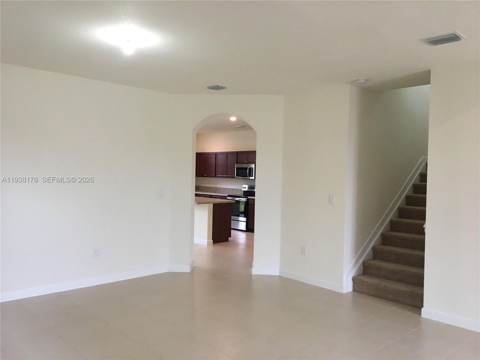 В аренду: $4,200 (5 спален, 3 ванн, 3196 Квадратных фут)