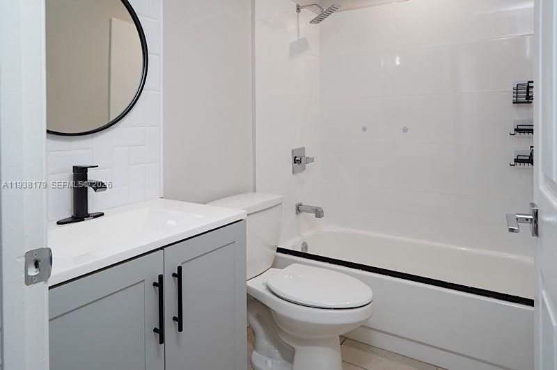 For Rent: $1,550 (1 beds, 1 baths, 617 Square Feet)